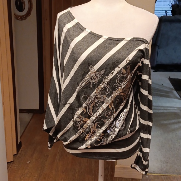 WET SEAL OF THE SHOULDER TOP - Picture 2 of 6